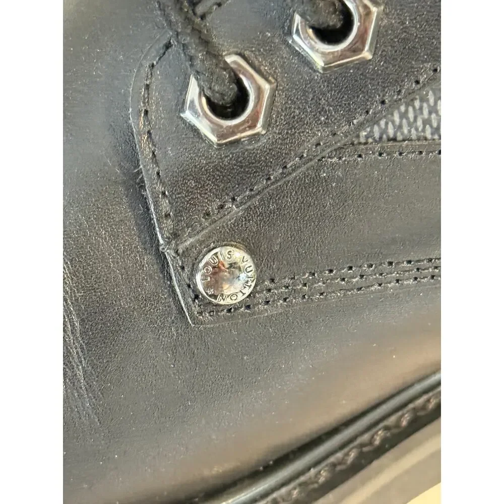 Louis Vuitton Oberkampf ankle boots black leather Mens SZ 7 embossed 